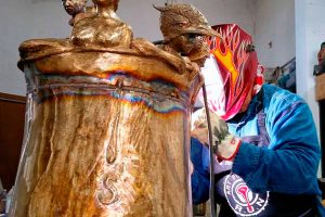 Proceso de soldadura y pulido de escultura en bronce — R.U.N. Art Foundry